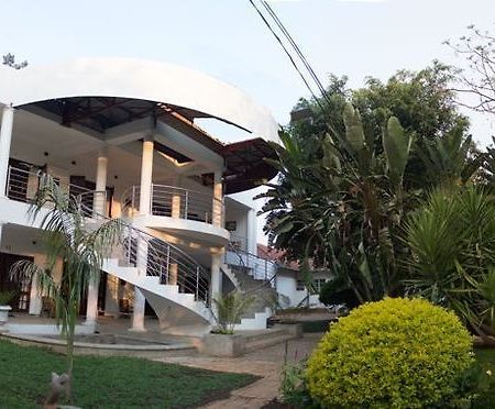 Motsamai Guest Lodge Bulawayo Ngoại thất bức ảnh