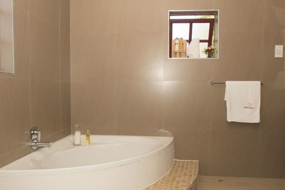 Motsamai Guest Lodge Bulawayo Ngoại thất bức ảnh